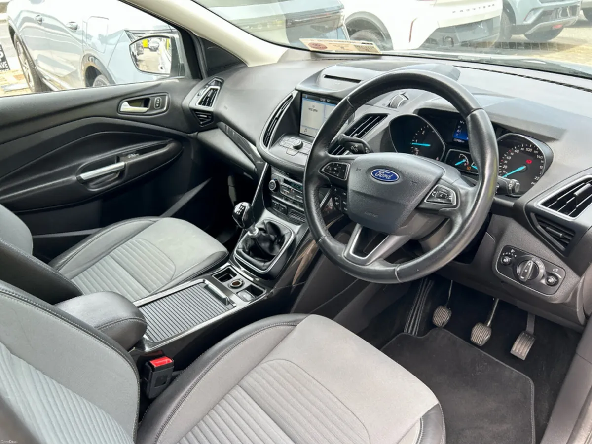 Ford Kuga TITANIUM 1.5 TDCI 120PS F FWD 4DR - Image 6