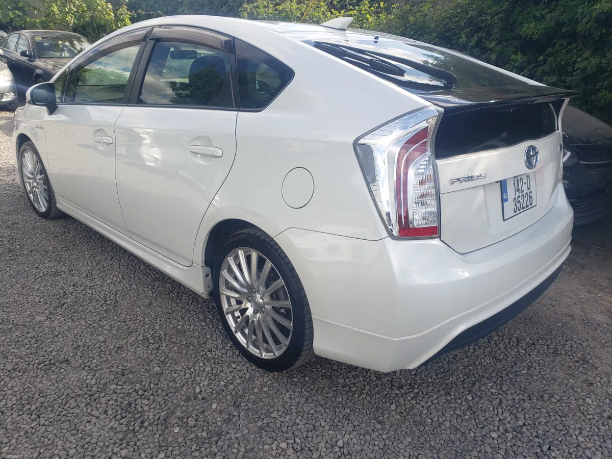 Toyota Prius 2014 - Image 3