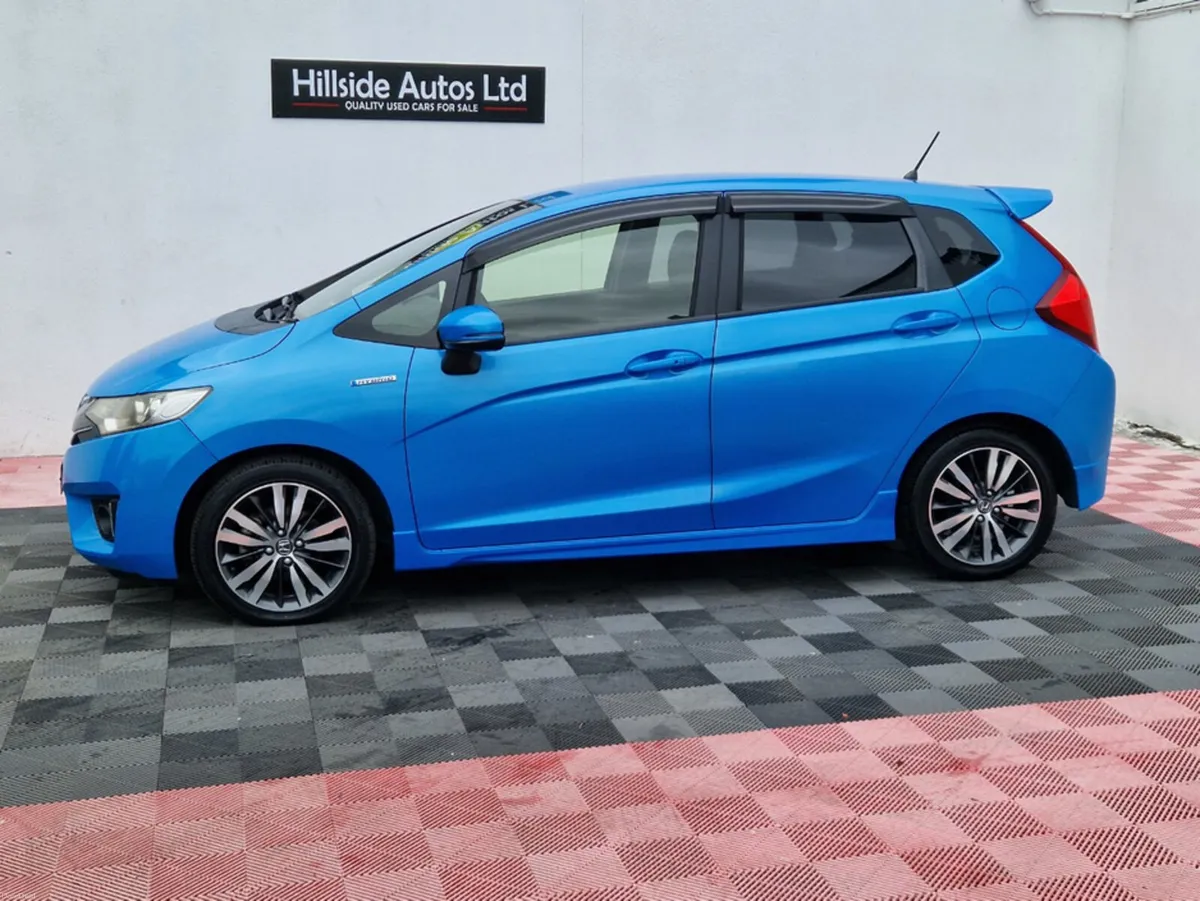 Honda Fit L-PACKAGE 1.5 HYBRID,AUTOMATIC - Image 5