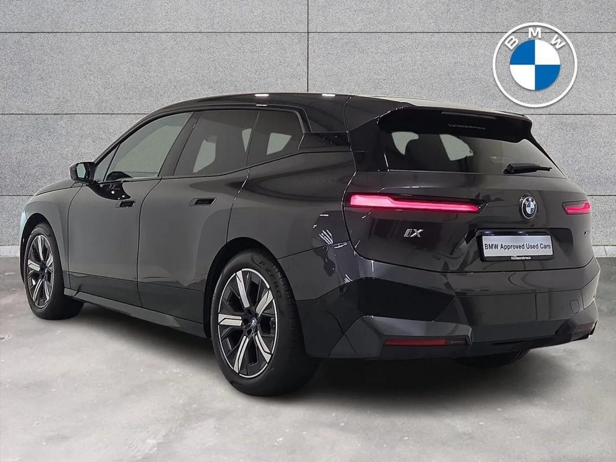 BMW iX xDrive40 M Sport Edition - Image 3