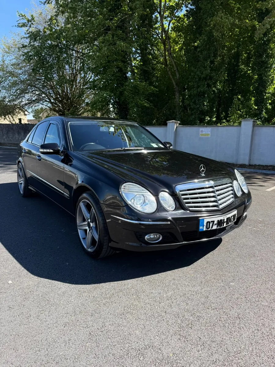 Mercedes-Benz E-Class 2007 - Automatic - Image 1