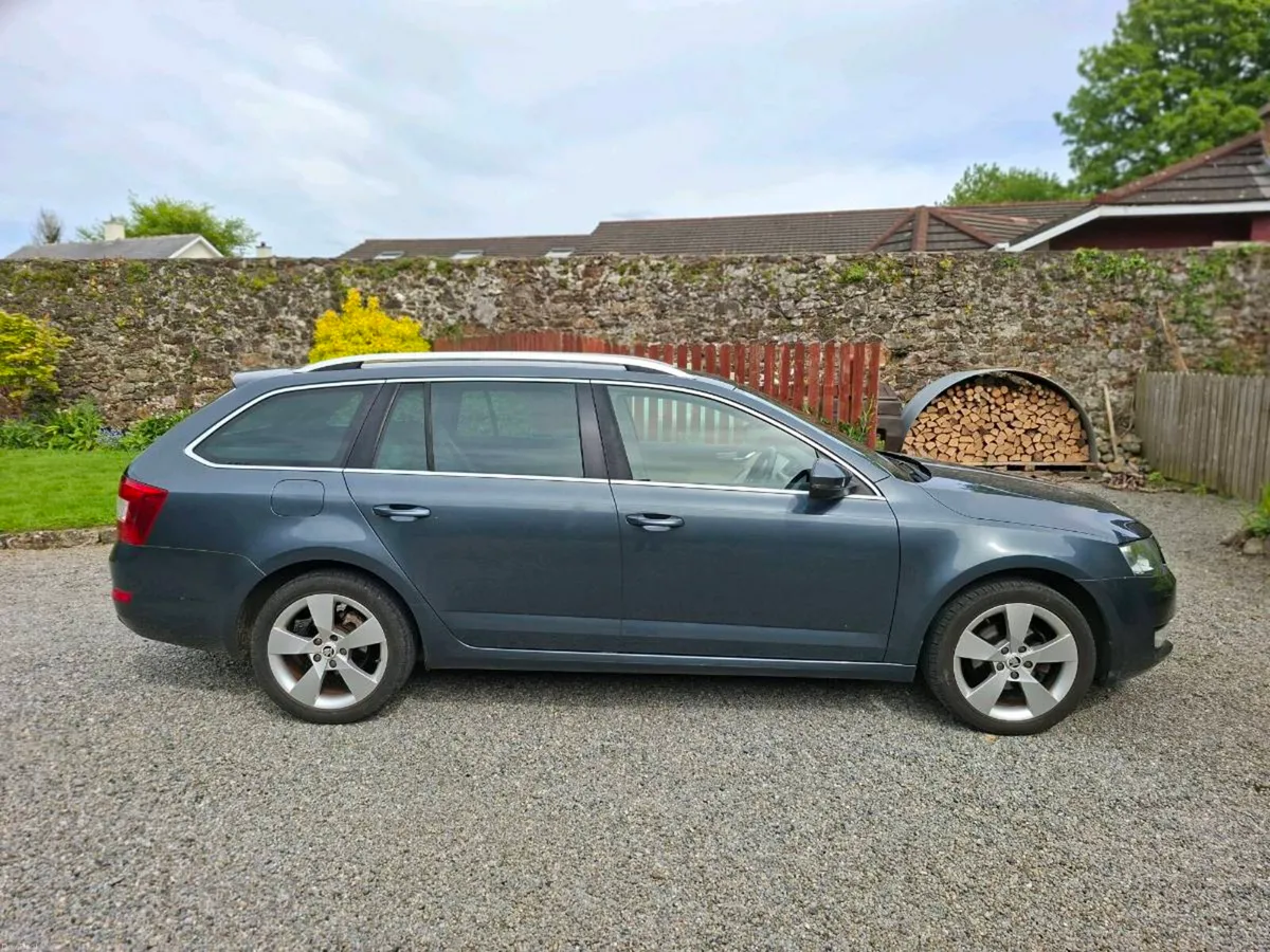 Skoda Octavia Combi - Image 3