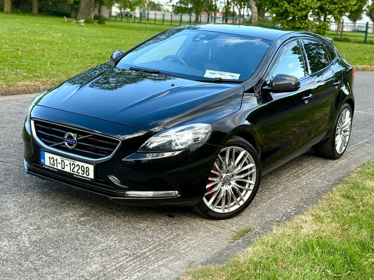 Volvo V40 Auto  2.0 D 5cilinder lovely - Image 4