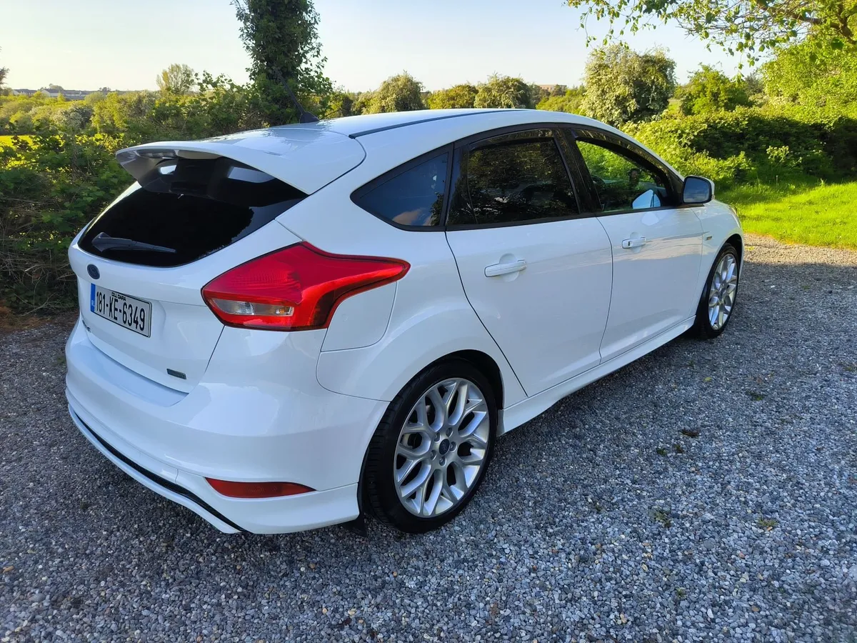 Ford Focus 1.0 St line Ecoboost 140PS ⭐⭐54000mls⭐⭐ - Image 4