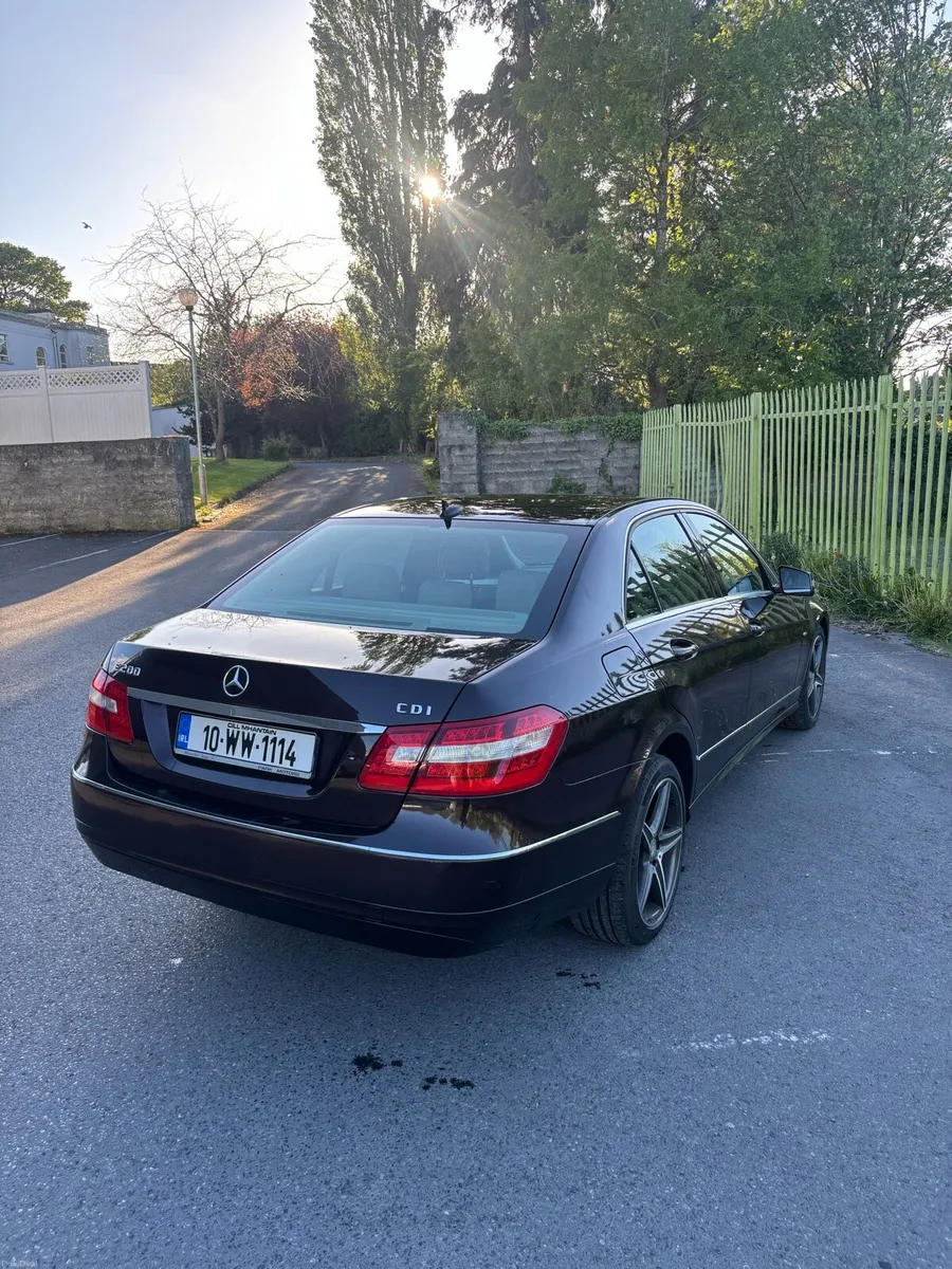 2010 Mercedes e200 nct 03/2027 - Image 4