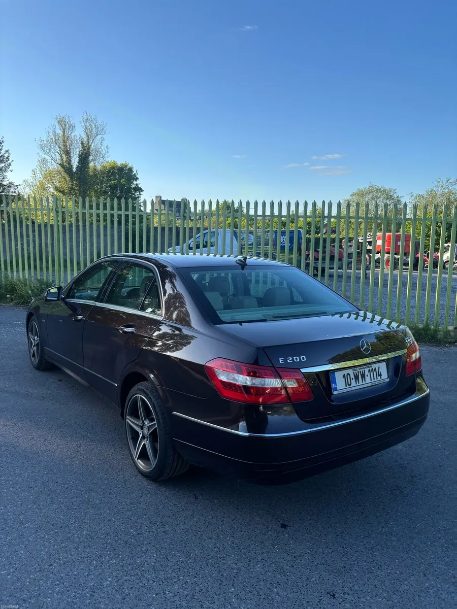 2010 Mercedes e200 nct 03/2027 - Image 3