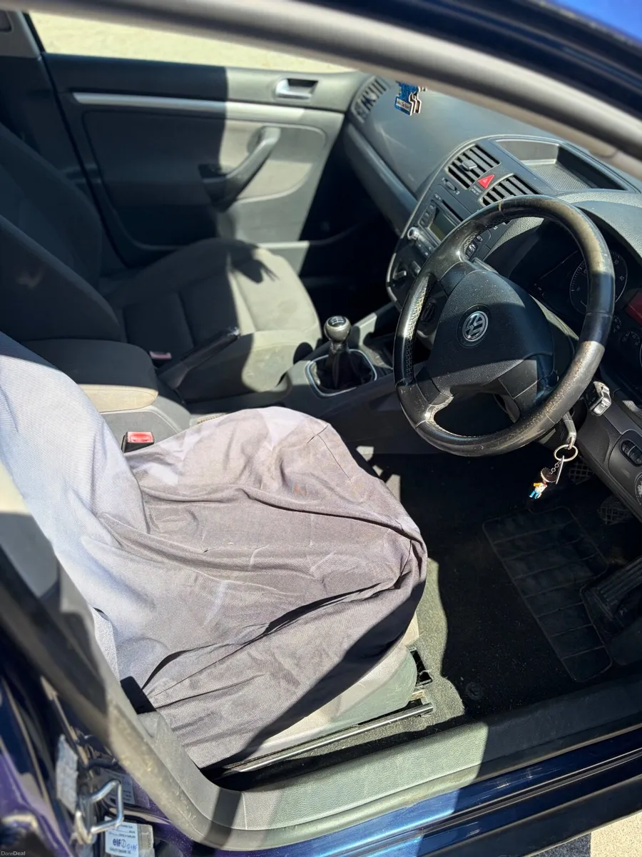 Volkswagen Golf 2006 - Image 2
