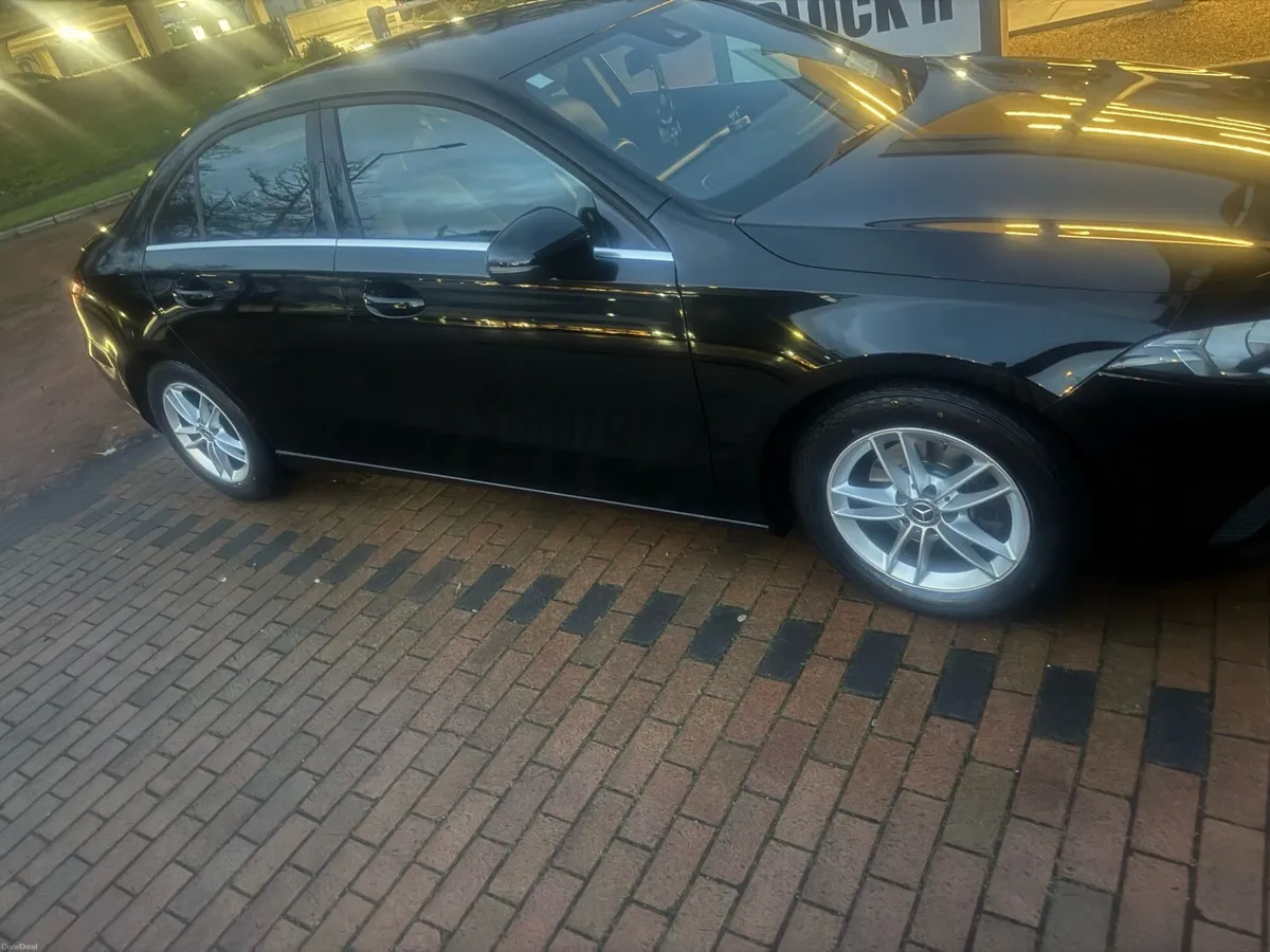 mercedes a180d saloon - Image 3