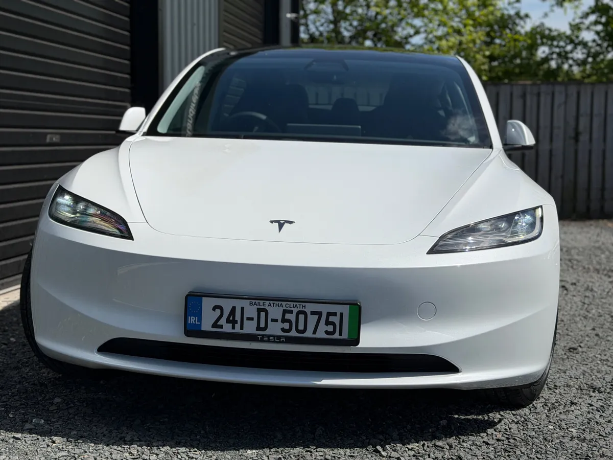 241 Tesla Model 3 RWD - Image 2