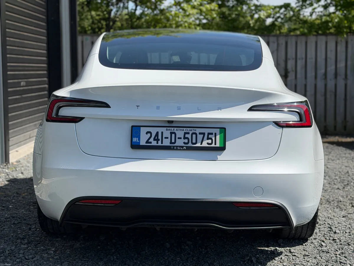 241 Tesla Model 3 RWD - Image 4