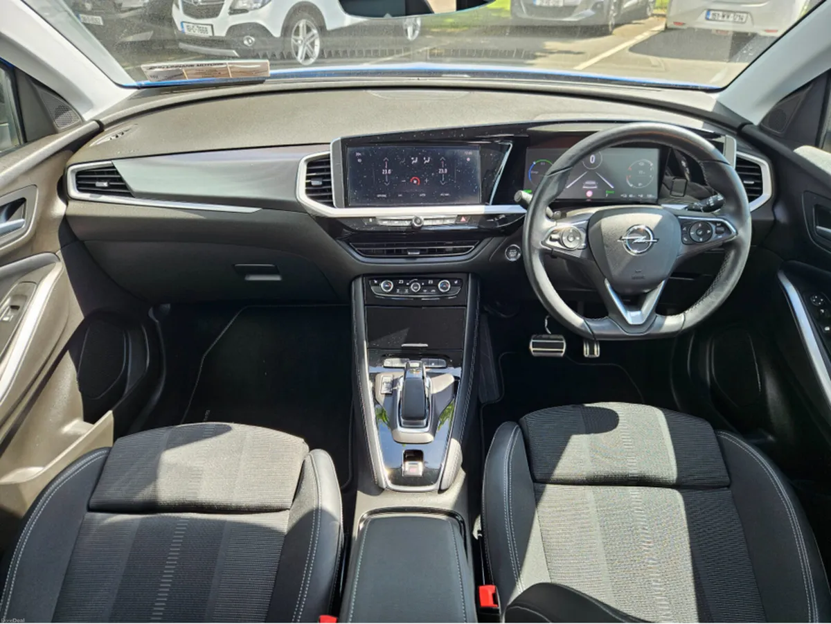 Opel Grandland ELEGANCE PHEV-1.6 - Image 2