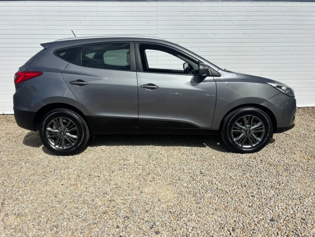 Hyundai ix35 1.7 CRDI SE 5DR - Image 3