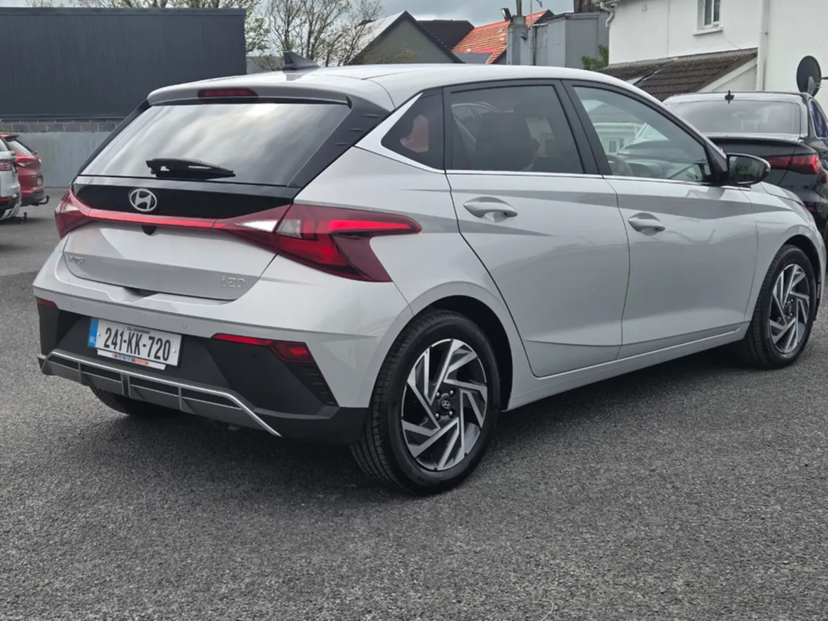 Hyundai i20 DELUXE PLUS 5DR - Image 4