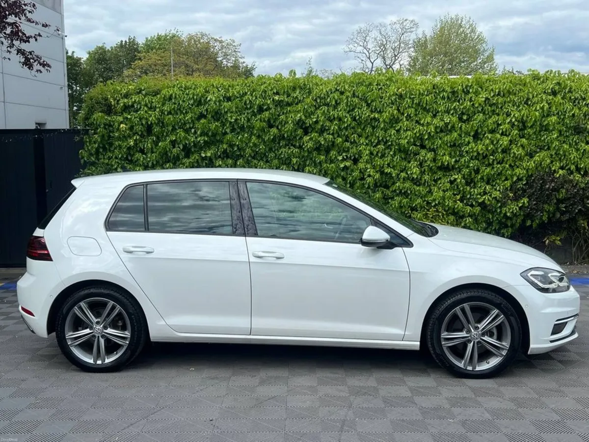 Volkswagen Golf HIGHLINE 2.0 TDI *LEATHER PACKAGE* - Image 2