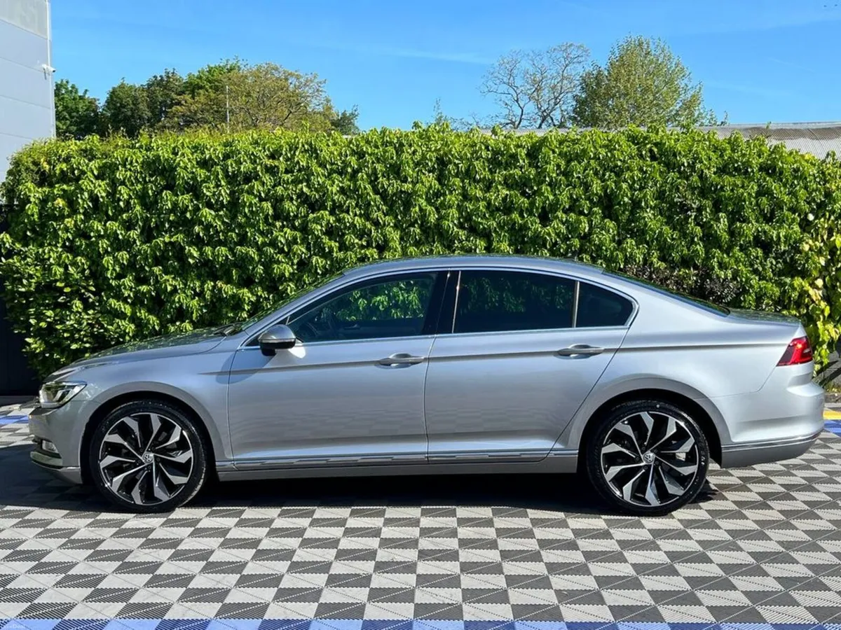 Volkswagen Passat HIGHLINE R-LINE PACK 2.0 TDI AUT - Image 3