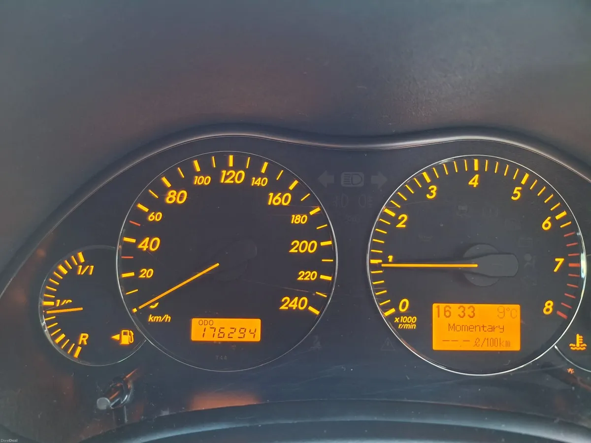Toyota Avensis 1.8 Luna 2007 - Image 3