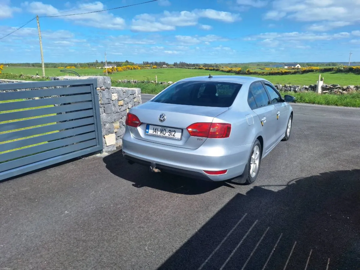 141 VW Jetta - Image 4