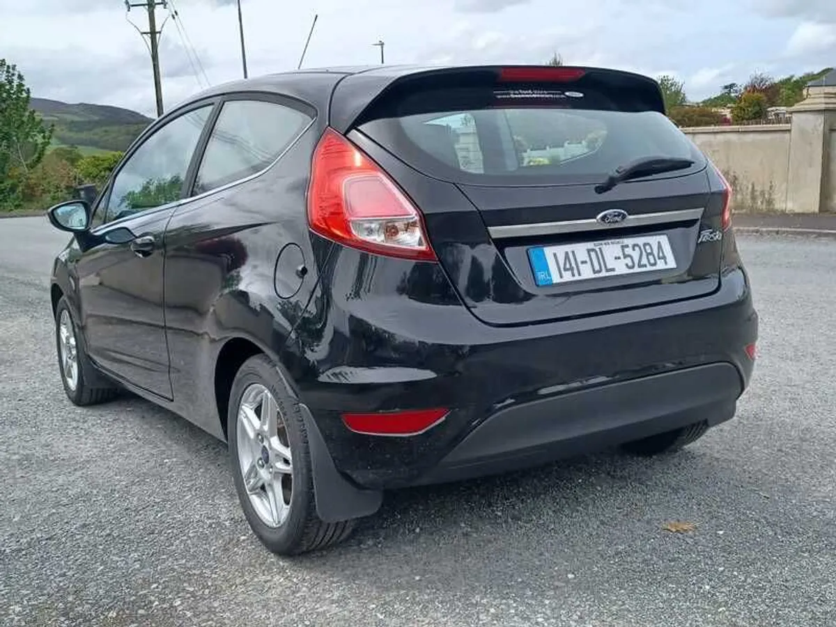 141 Ford Fiesta Zetec / Low Mileage / Well Maintained - Image 3