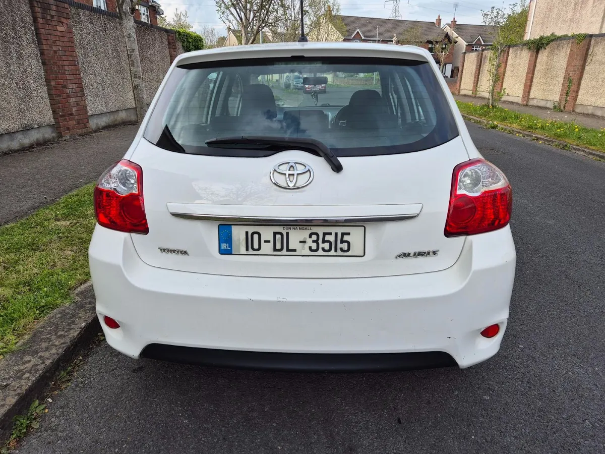 Toyota Auris 1.3L 2010 - Image 4