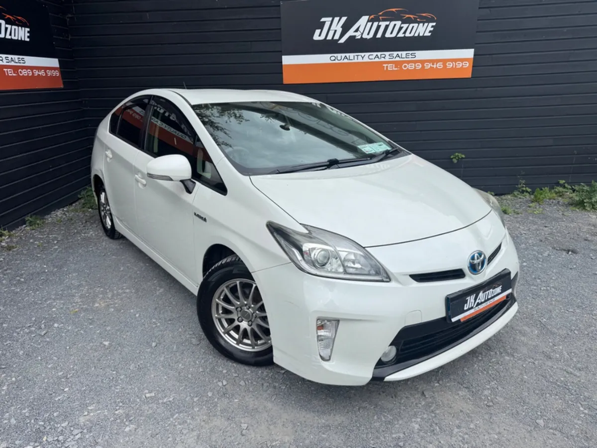 Toyota Prius 1.8 HYBRID AUTO - Image 1