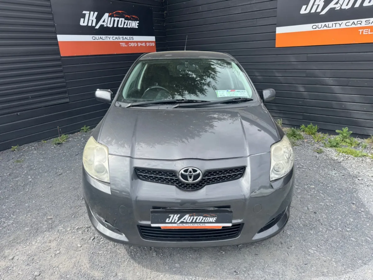 Toyota Auris 1.4 5DR LUNA - Image 2