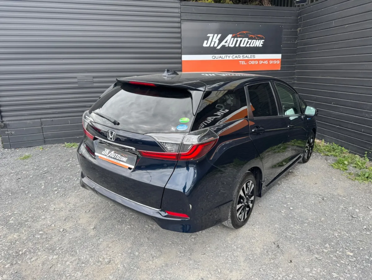 Honda Shuttle 1.5 HYBRID AUTO - Image 4