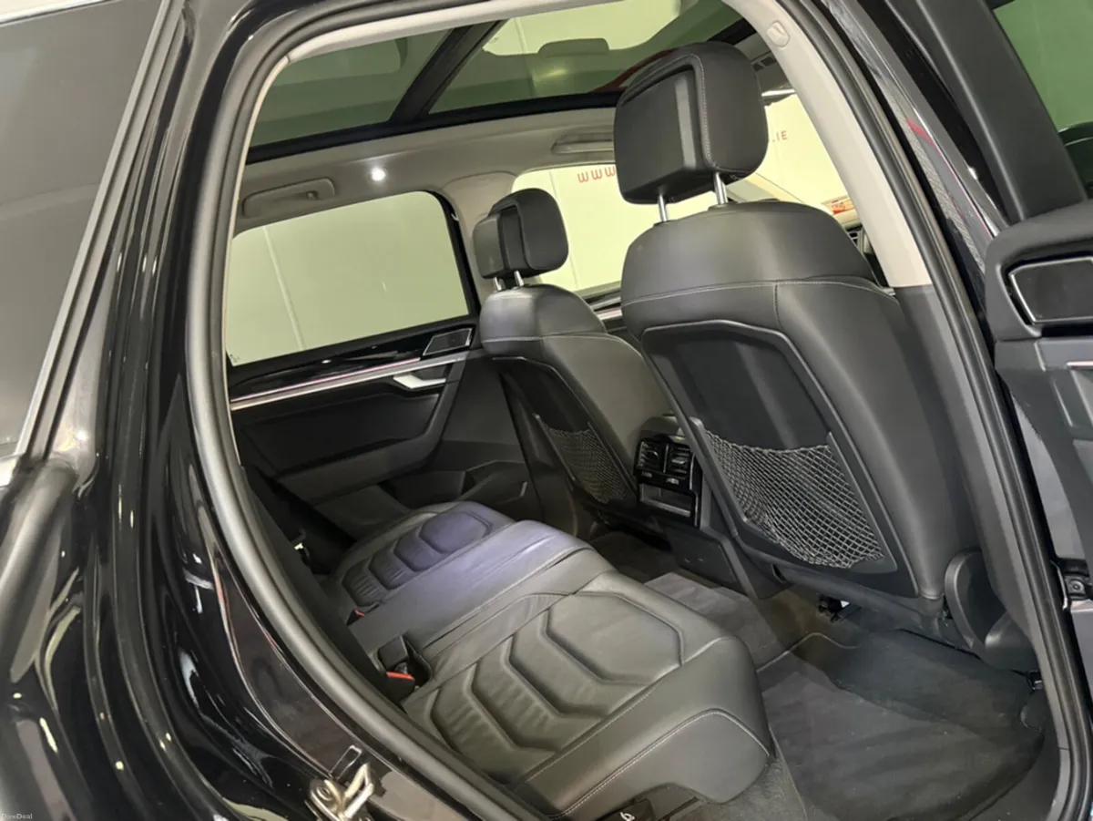 Volkswagen Touareg DESIGN 3.0 TDI 4M 286HP 5DR AUT - Image 4