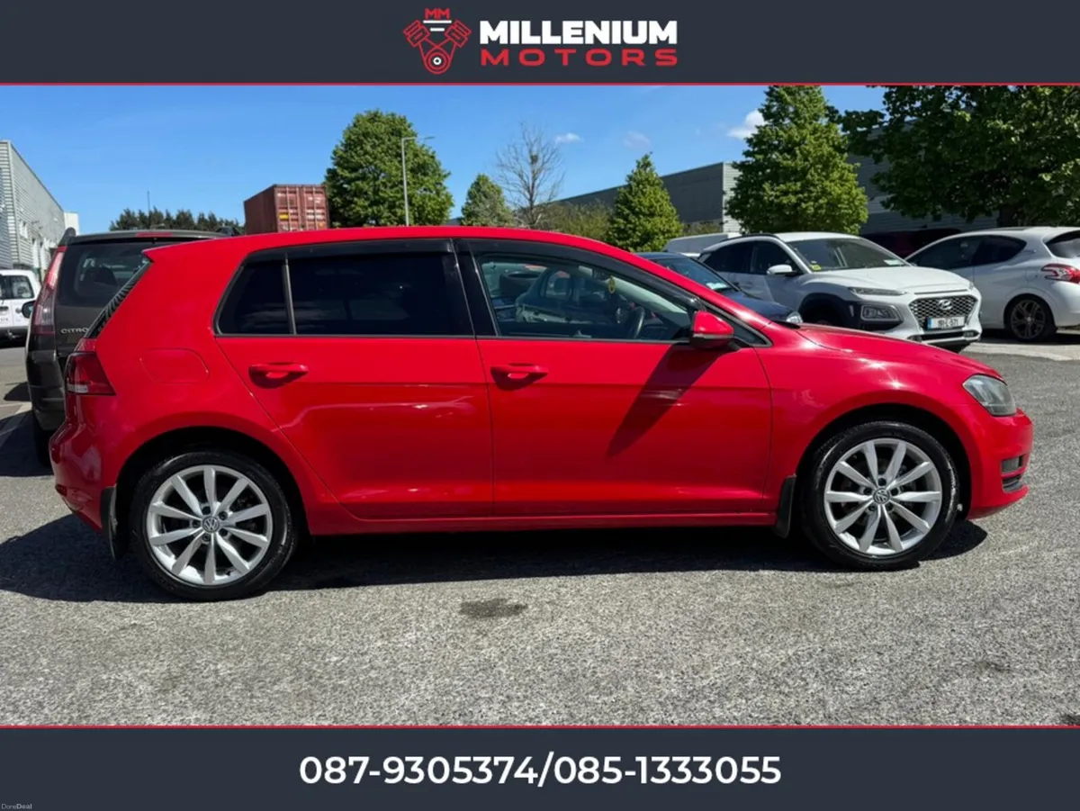 Volkswagen Golf LEATHER SEATS // TOP SPEC // LOW K - Image 2