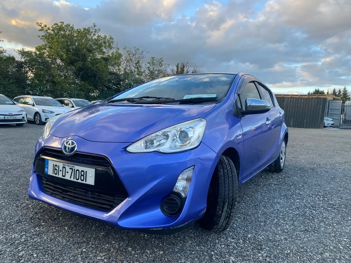 Toyota Aqua 2016 - Image 2