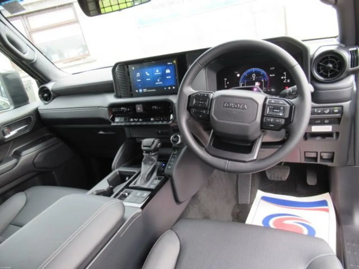 2.8D Panel Van 5dr Diesel Auto 4WD LWB Euro 6 (s/s - Image 4