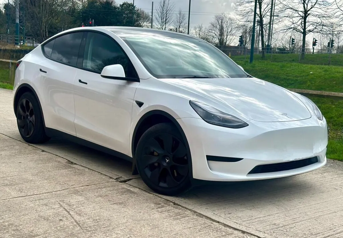 231 Tesla Model Y Rwd Low Km - Image 4