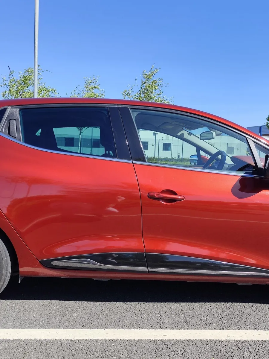 Renault Clio Lutecia - Image 6