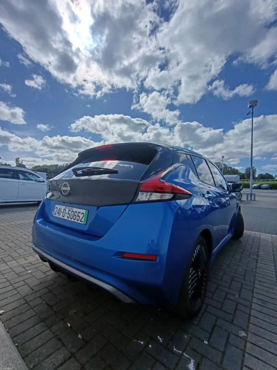 2024 Nissan Leaf 40kwh - Image 4