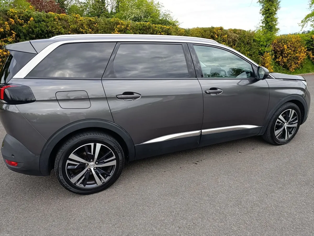 Peugeot 5008 2019 - Image 1