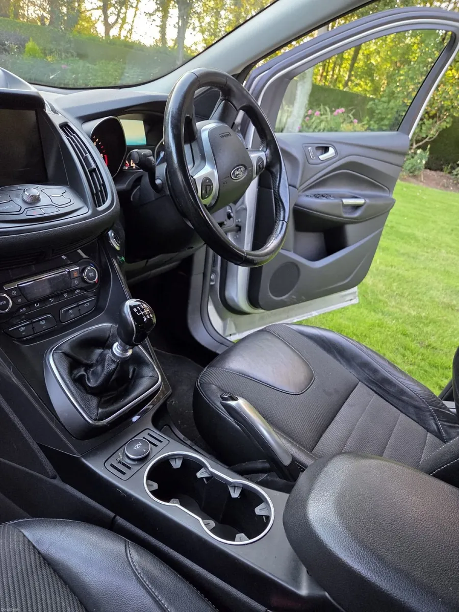 Ford Kuga 2017 - Image 2