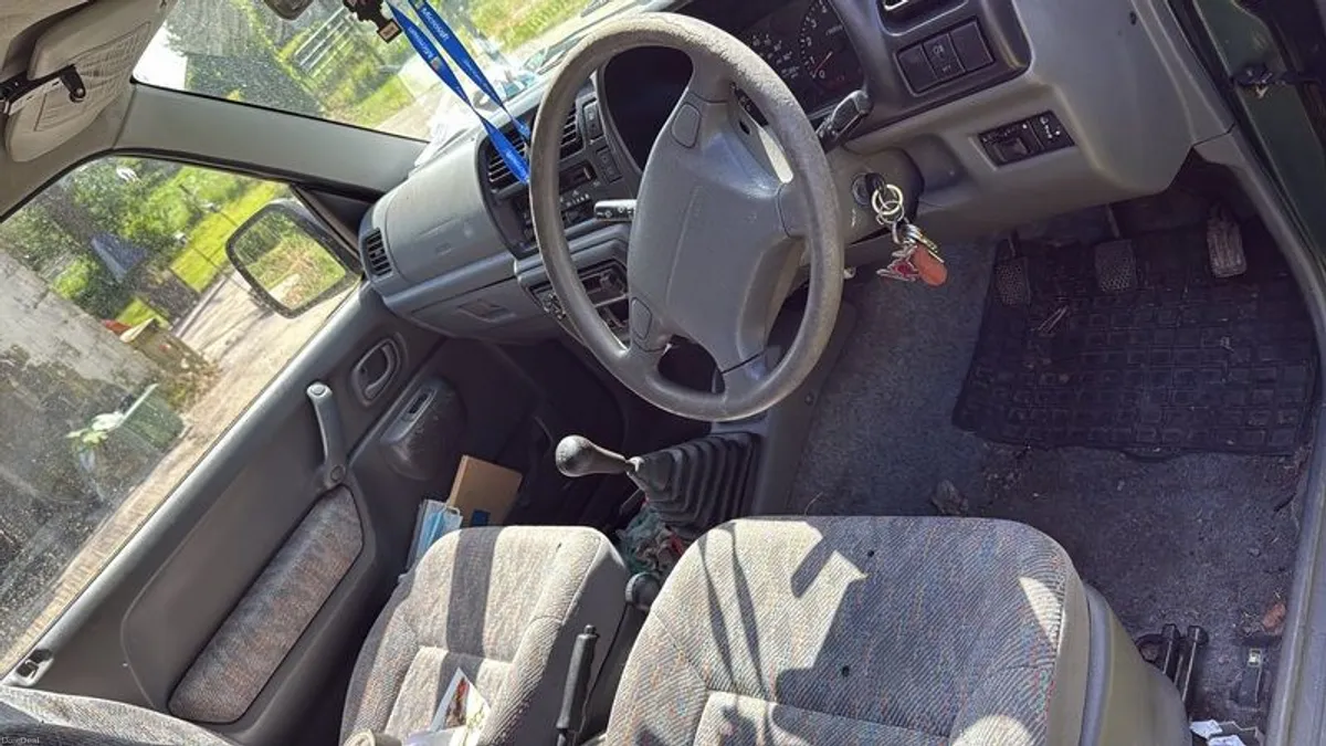 2000 Suzuki Jimny - Image 6