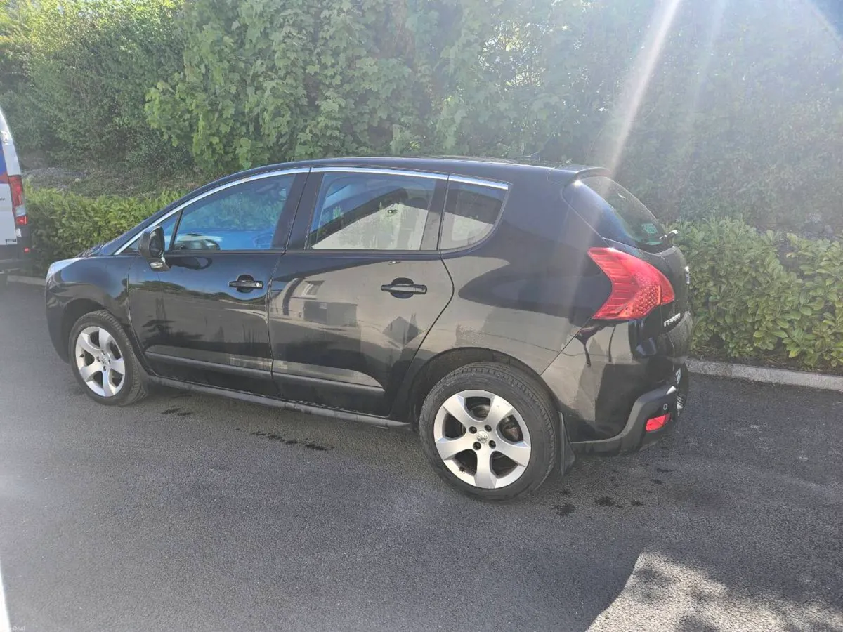 Peugeot 3008 Auto Dsl. Full service history. - Image 3
