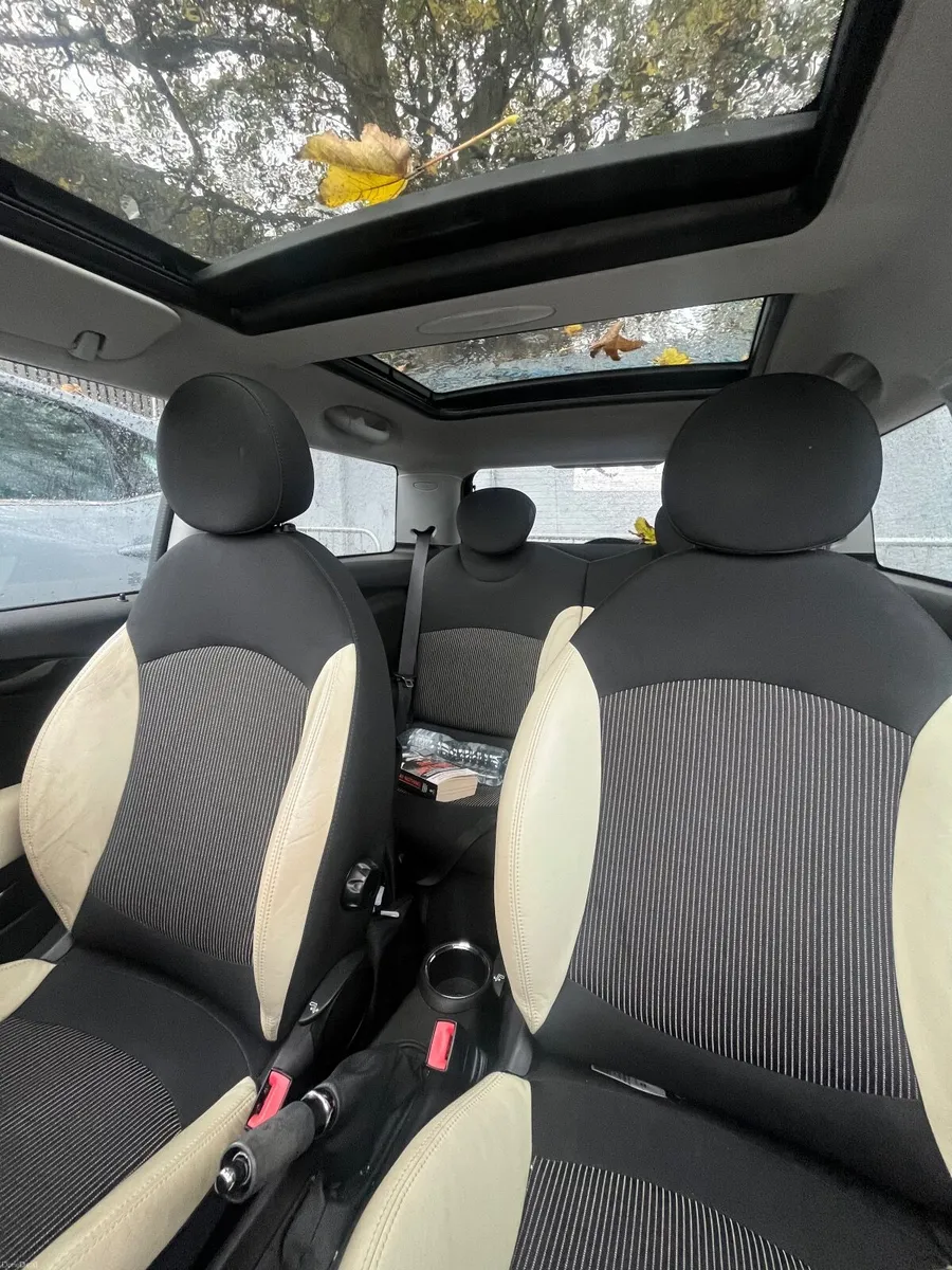 Mini Cooper 2010 - Image 3