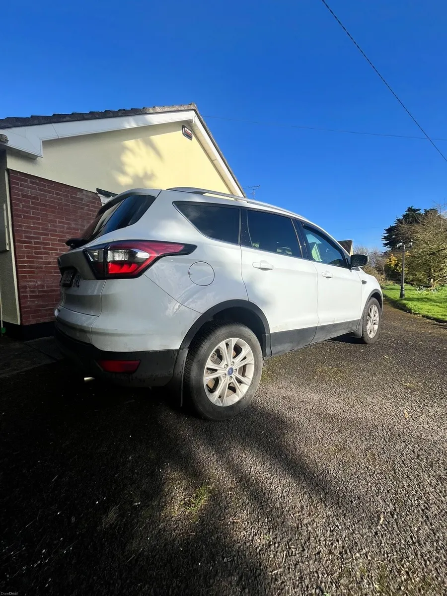 Ford Kuga titanium 1.5 TDCi Automatic - Image 3