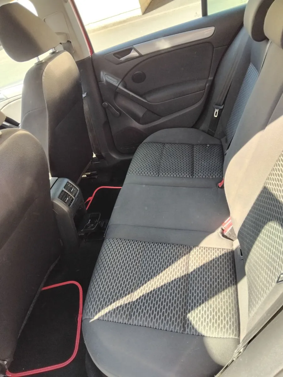 Volkswagen Golf 2012 - Image 2