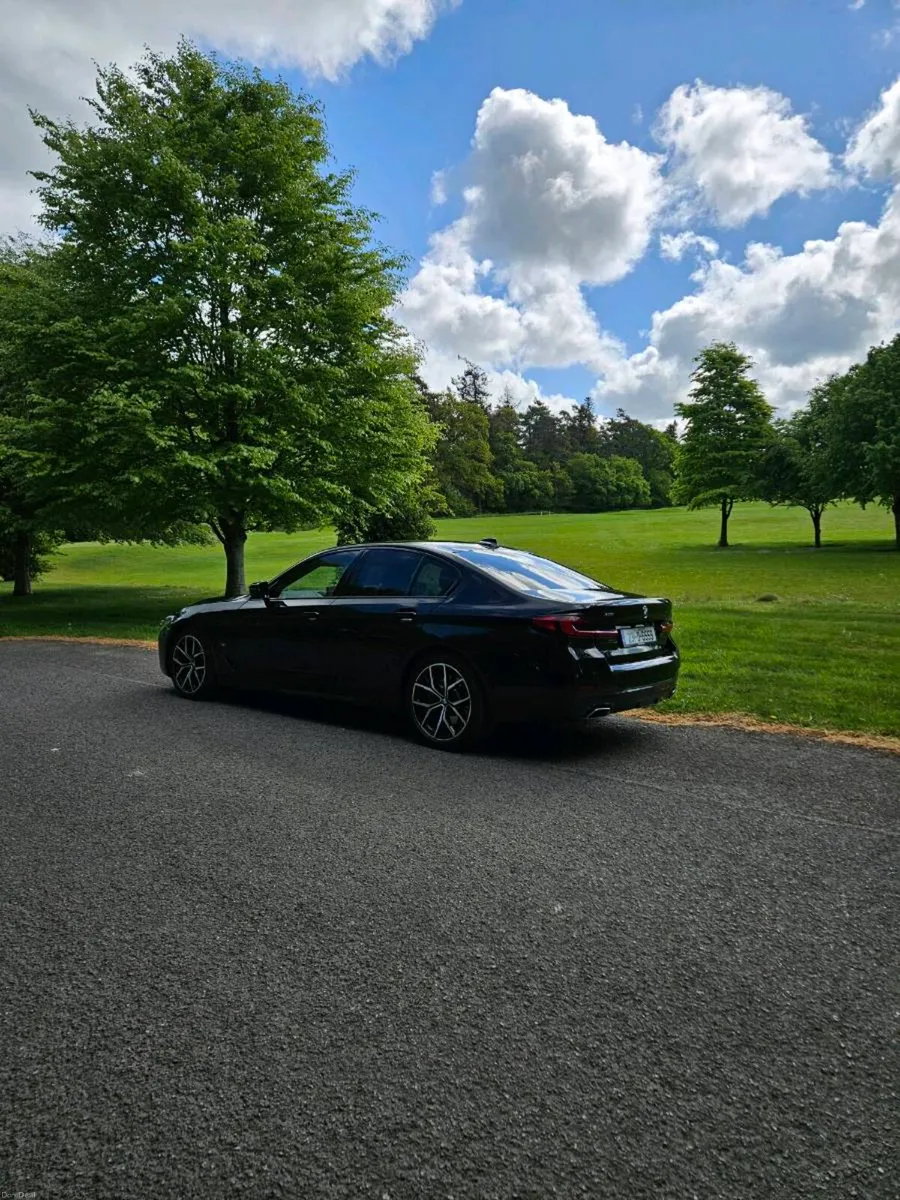 BMW 520 M SPORT X Drive - Image 5