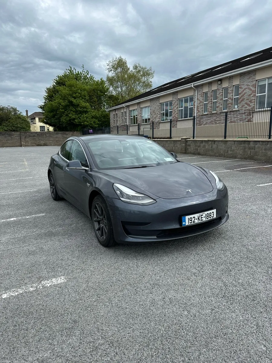 2019 Tesla Model 3 - Image 1