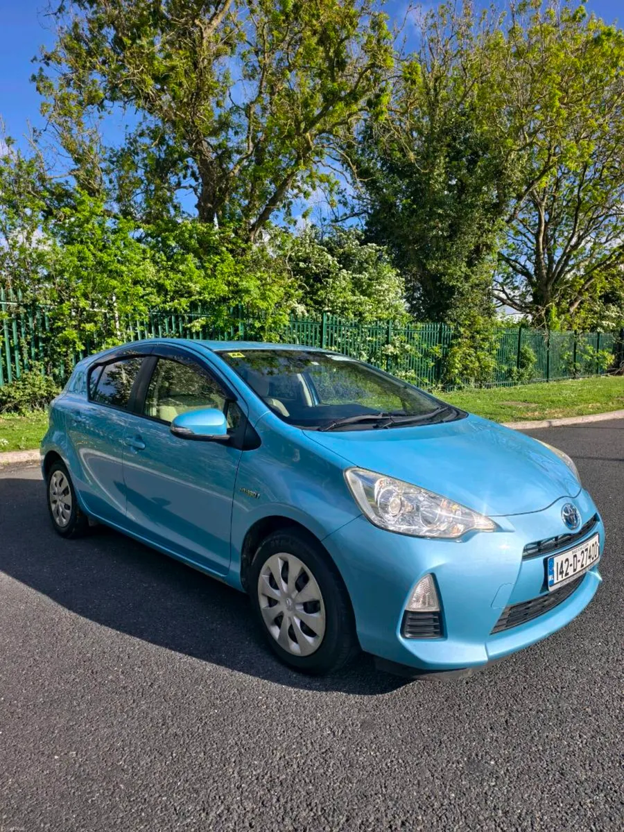 Automatic Hybrid Toyota Aqua NEW NCT - Image 4