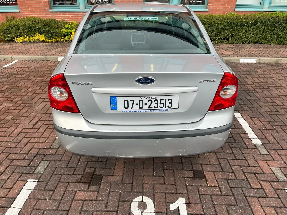2007 Ford Focus 1.4i LX - Image 3