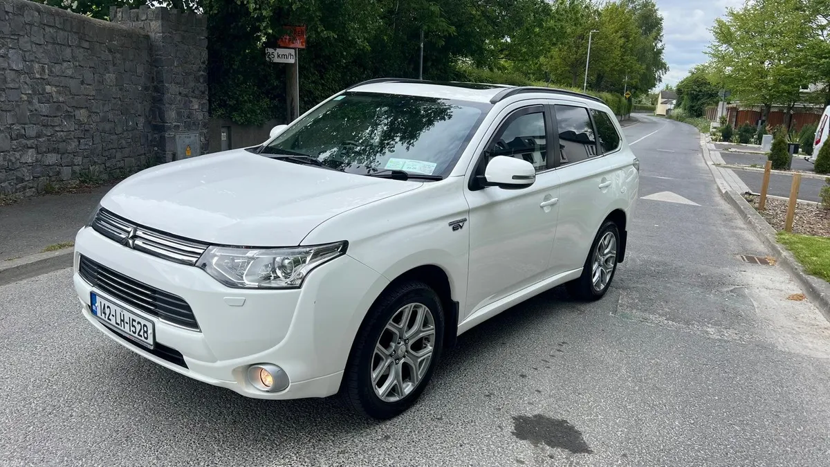 Car - Image 1