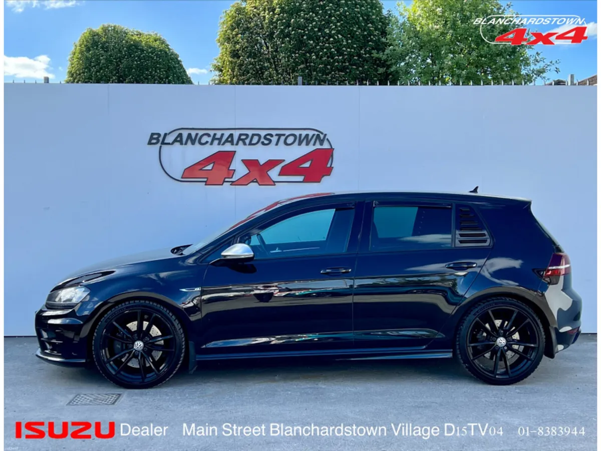 Volkswagen Golf HOT HATCH 4MOTION 300HP - Image 2