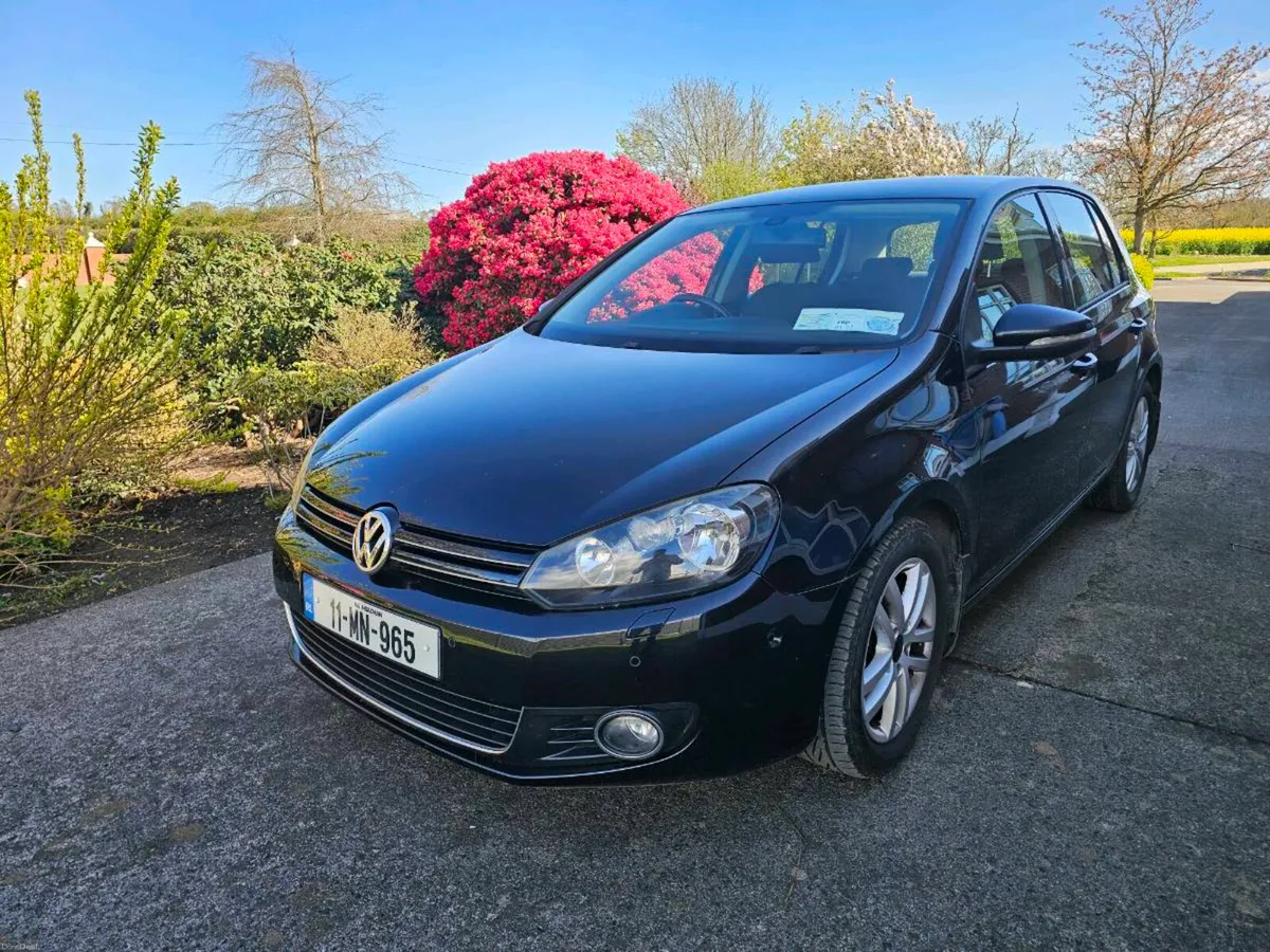 2011 Volkswagen Golf 1.6 TDI Highline - Image 2