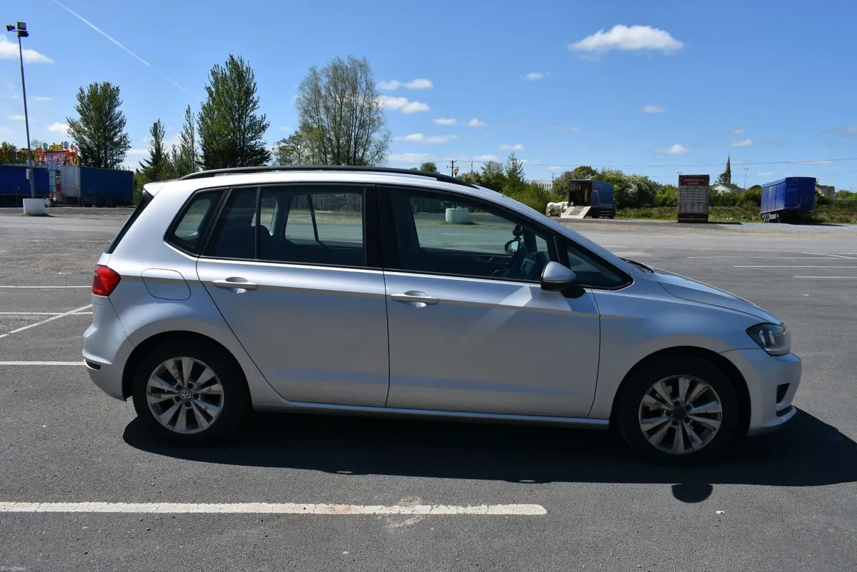 Volkswagen Golf SV Diesel Automatic 2016 - Image 4
