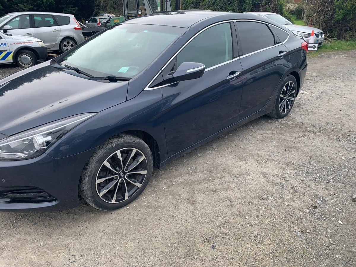 Hyundai i40 2017  Automatic - Image 1