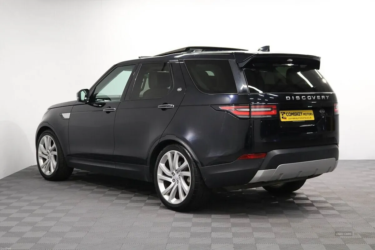 Land Rover Discovery TD V6 HSE Luxury - Image 4
